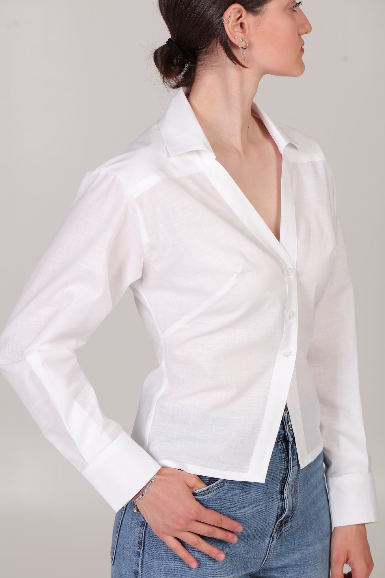 Signature V Shirt