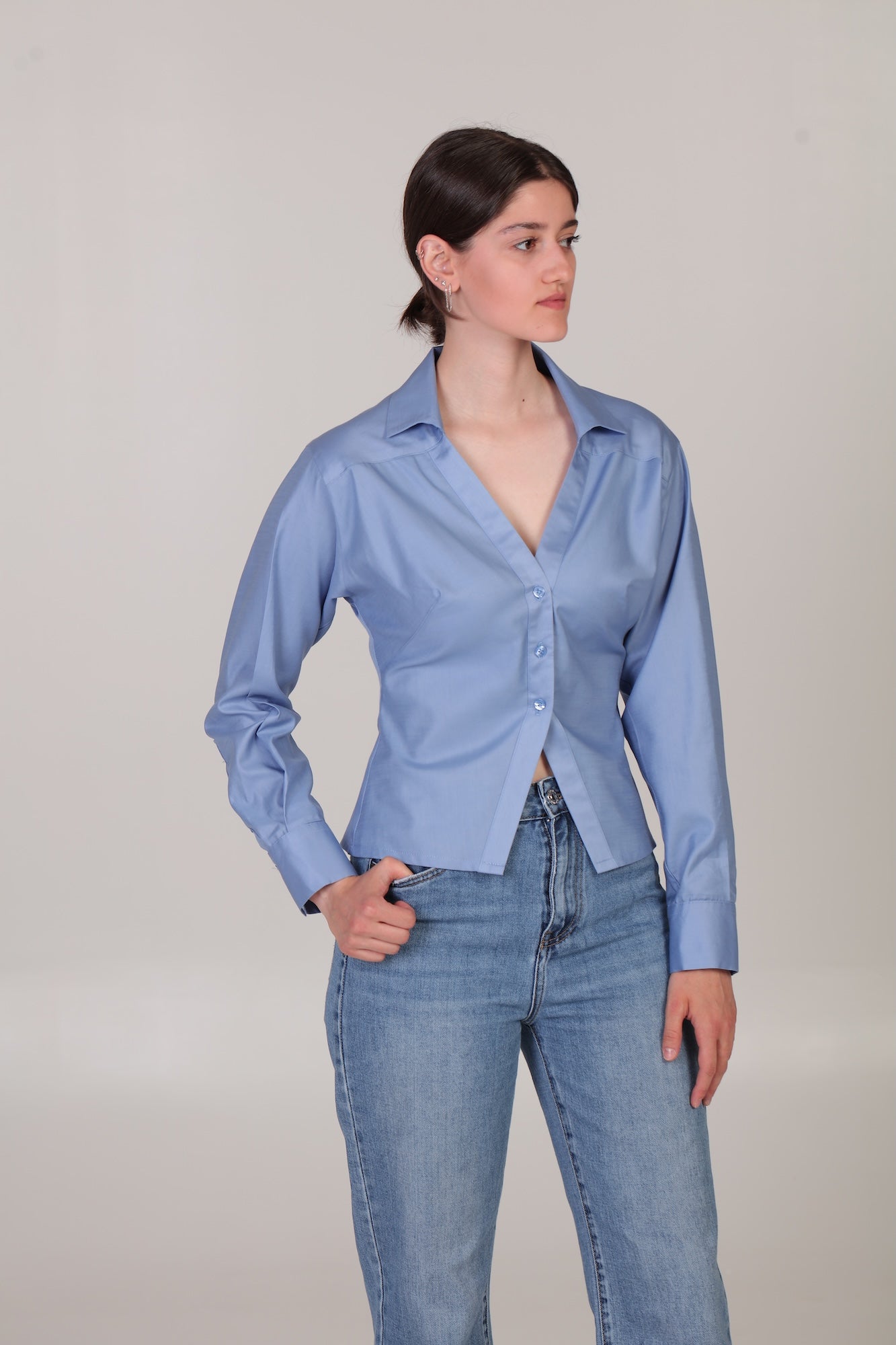 Signature V Shirt